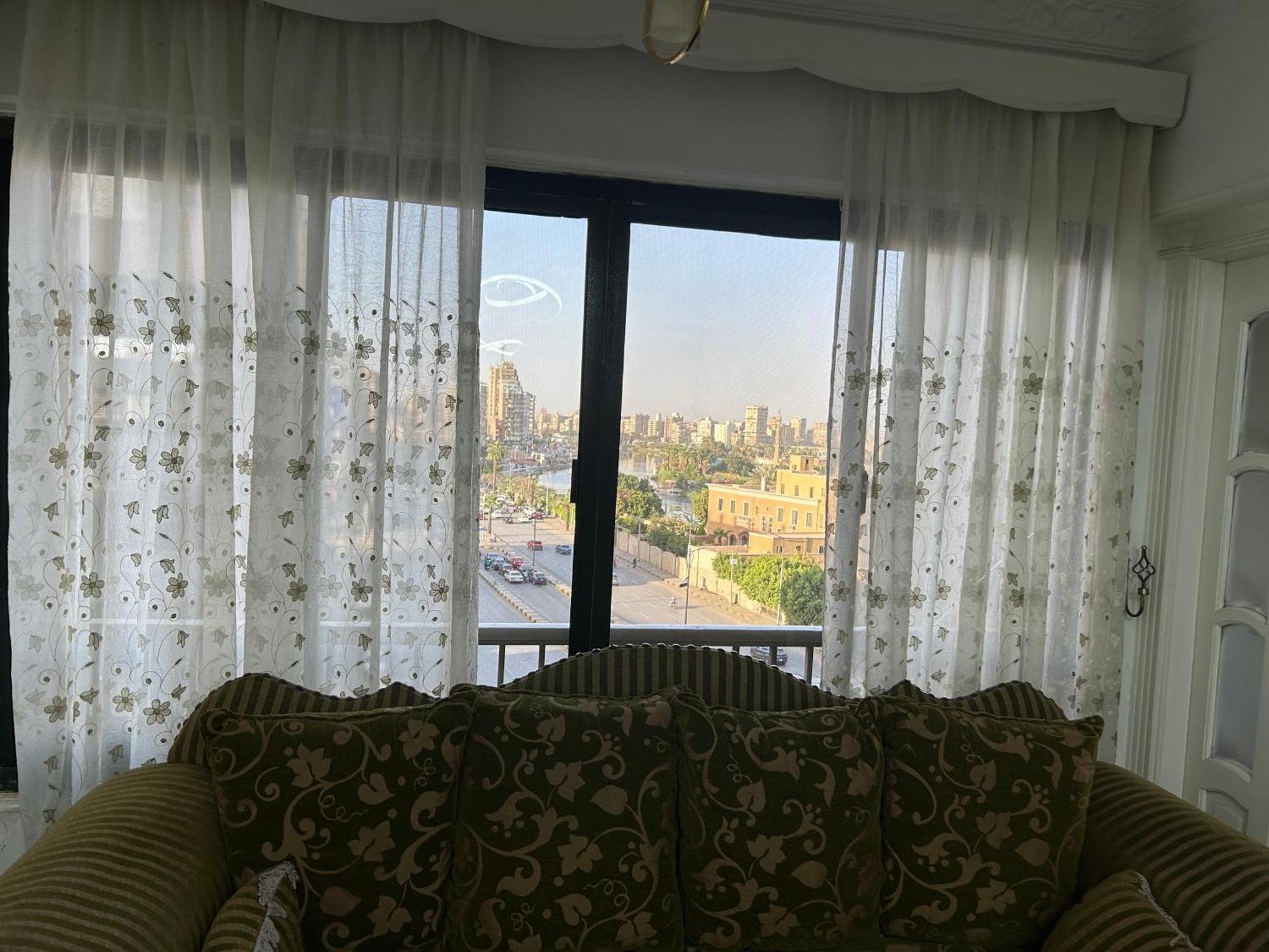 Nile View - Fully Furnished * Kairo